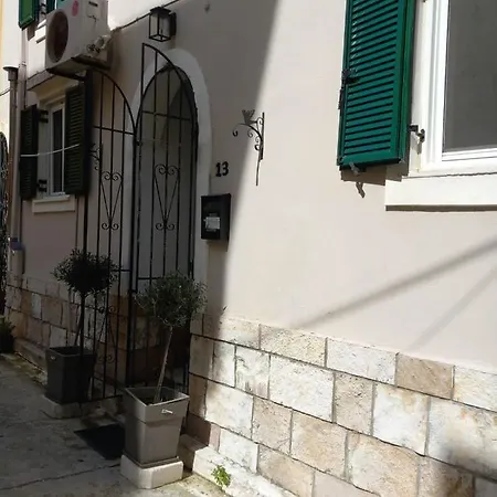 Saloumis House * Corfu (city)