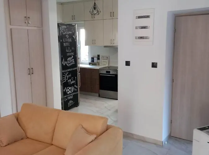 Διαμέρισμα Saloumis House *