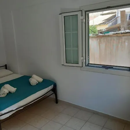 Saloumis House Apartman